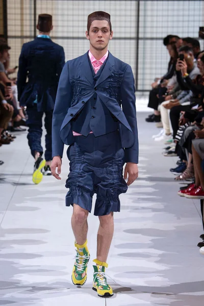 Look 13